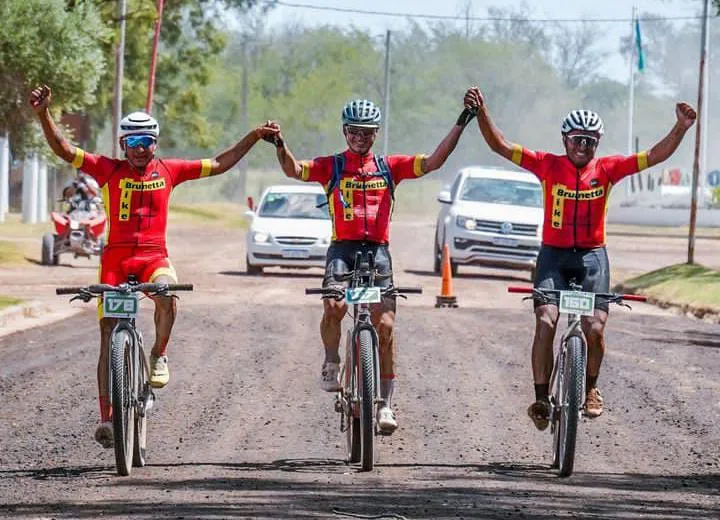 335637285_877268743359480_6483804522114331854_n