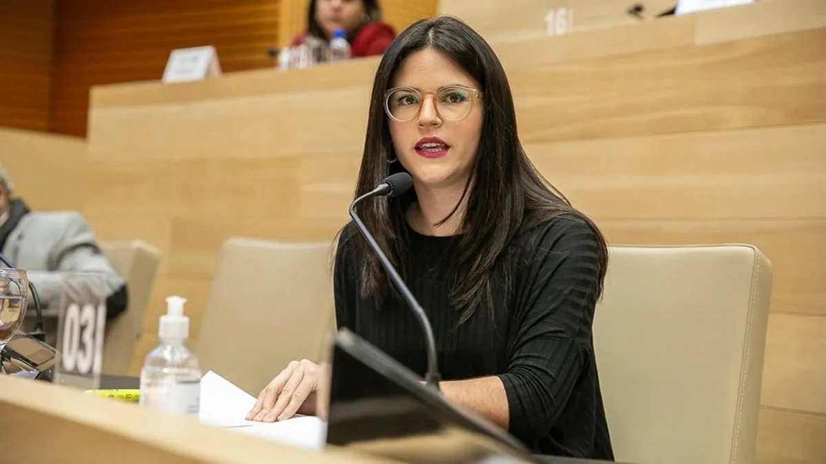 laboulaye-victoria-bussojpg