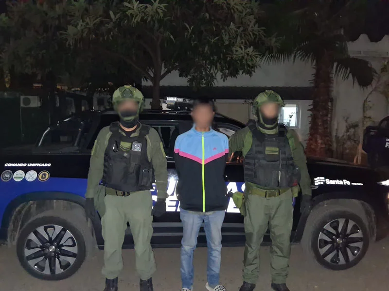 gna-detuvo-a-dos-personas-con-mas-de-1.000-dosis-de-cocaina-en-rosario-3