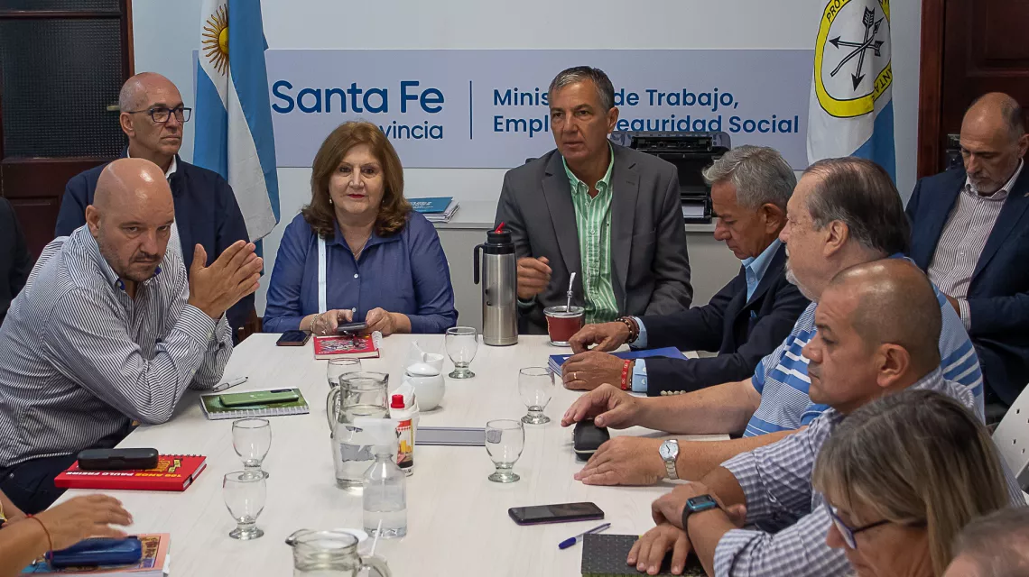 33,5% de aumento salarial para docentes es la propuesta del gobierno de ...