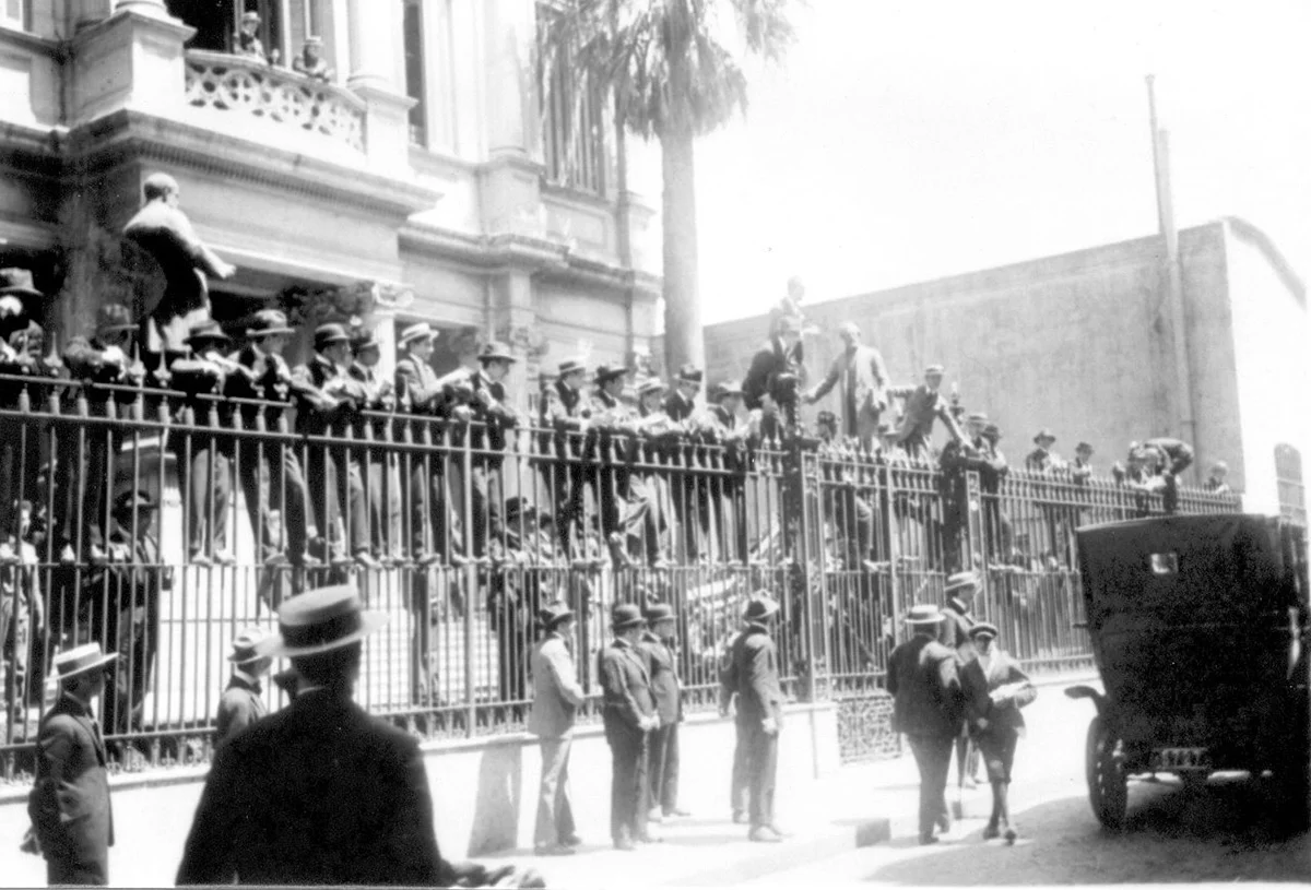 foto_agn-toma_de_la_facultad_de_derecho_de_la_uba_1919
