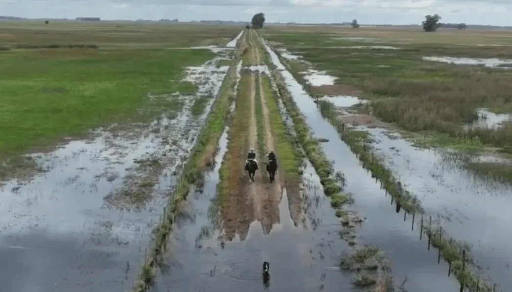 camino-rural-inundado-passerini