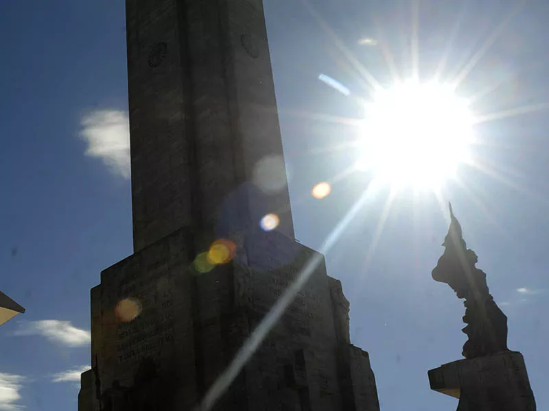 sol monumento