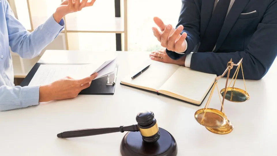 ausencia-acusado-juicio-penal