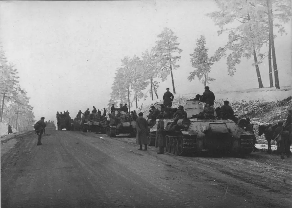 ocupacion-kiev-guerra-mundial-tanques
