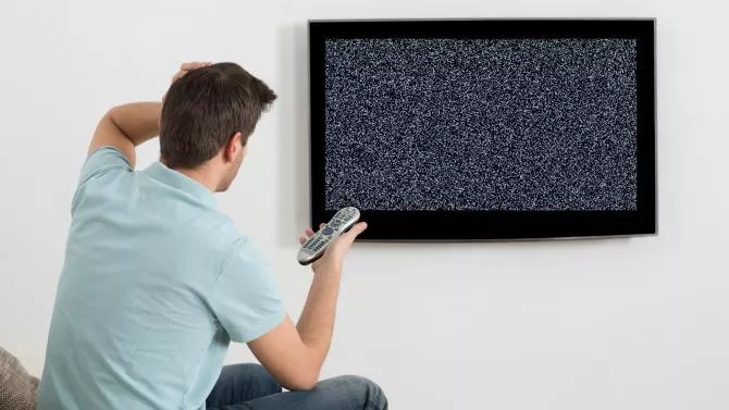 Fernseher kaputt Artikelbild © Andrey Popov Fotolia_106258102