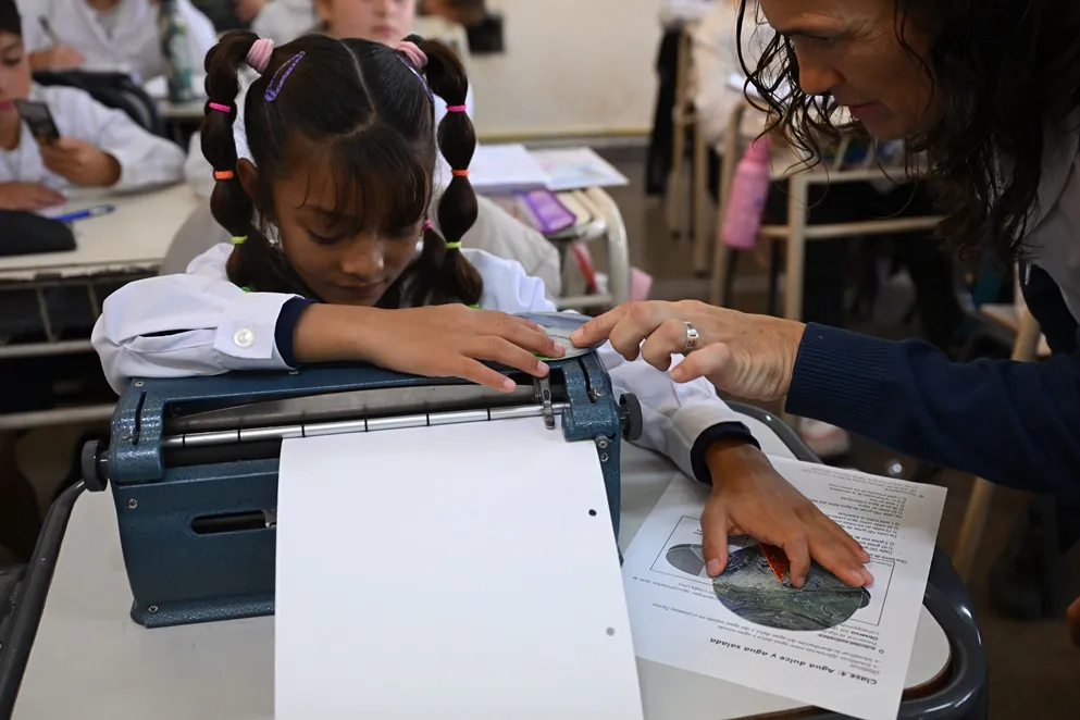 Nahiara-Albornoz-Rodriguez-libro-braille-5