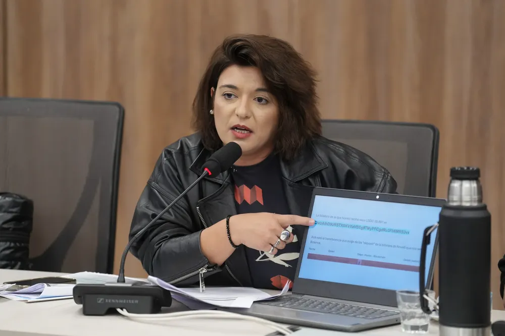 c20250411COMISIONLIBRA