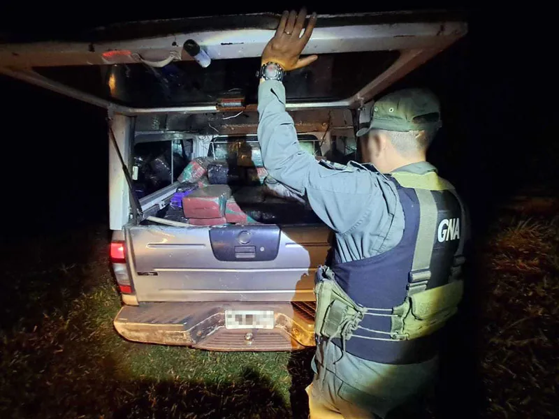gendarmeria-secuestro-una-camioneta-con-mas-de-una-tonelada-de-droga-a-bordo-2