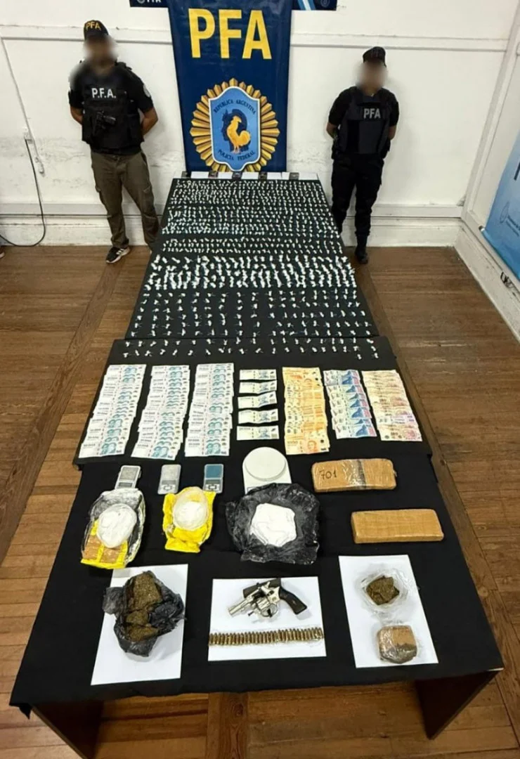 2detuvimos_a_10_personas_con_drogas_y_armas_en_santa_fe
