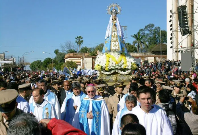 Peregrinacion_ItatiCtes-696x473